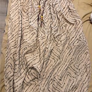 Women's Beige Patterned pants